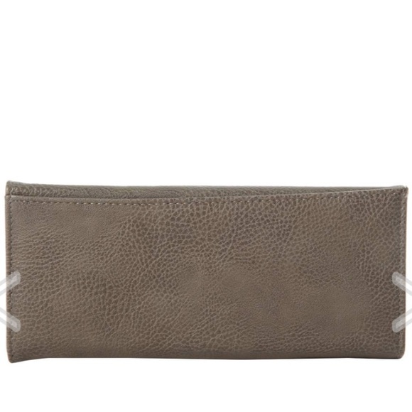 NANETTE LEPORE PEWTER PEBBLE WALLET NEW - Picture 2 of 8